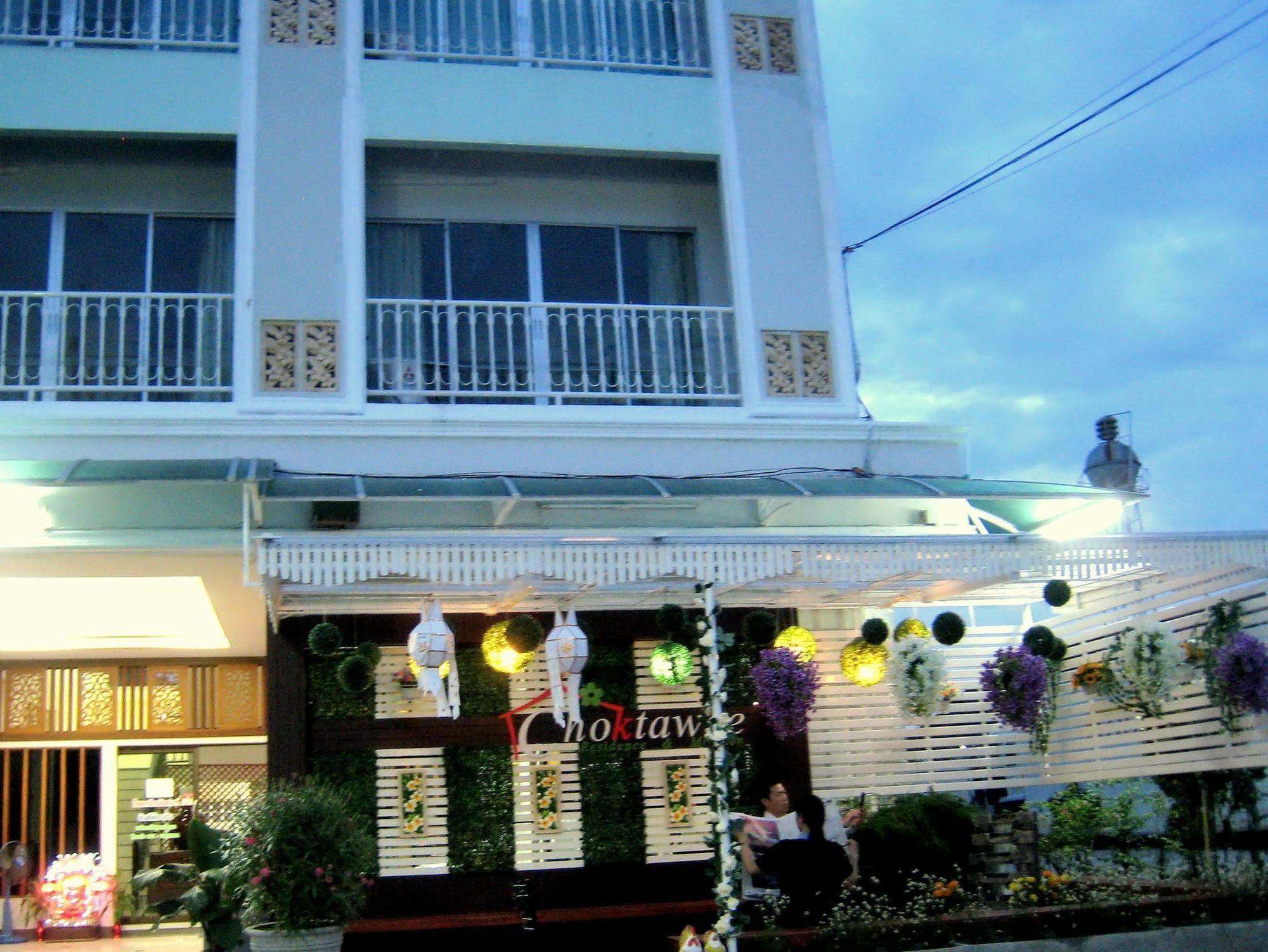 Choktawee Residence And Mansion Chiang Mai Extérieur photo